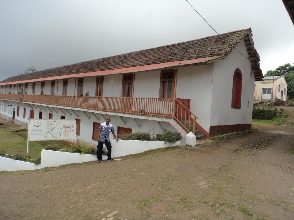 Jardim Botanico Me-Zochi Hotel Sao Tome Luaran gambar